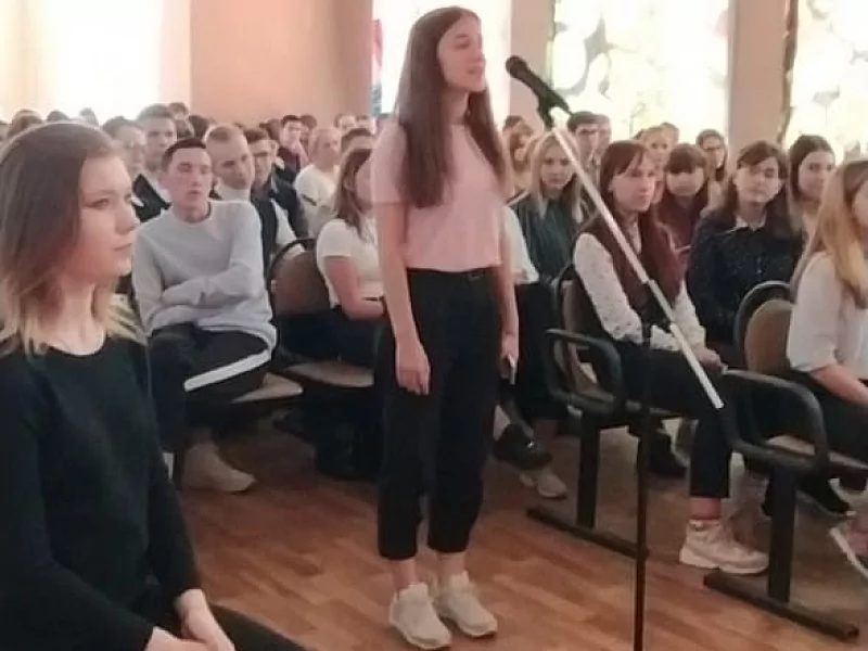 В школе № 42 г. Ярославля прошел спектакль "Современный Некрасов"