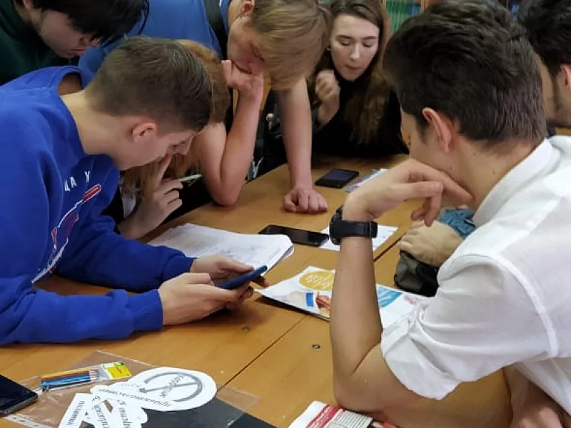 В ярославской школе № 70 прошли лекция и интерактивный урок по антикоррупционной тематике
