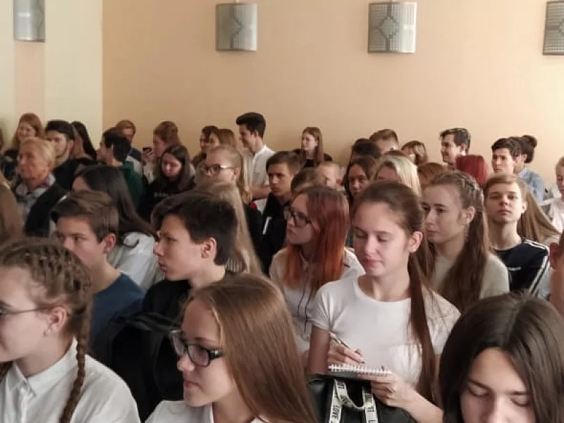 В ярославской школе № 70 прошли лекция и интерактивный урок по антикоррупционной тематике